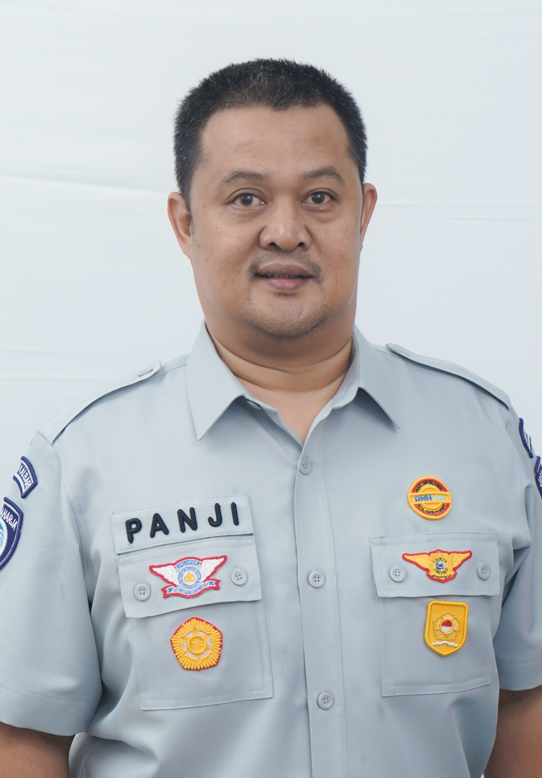 Panji Akbar Nur Banten, SE., AAAIK, PIA